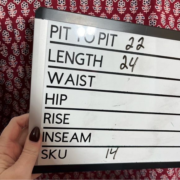 April Cornell Burgundy Sleeveless Blouse sz L 100% cotton pleated red floral - Picture 6 of 6